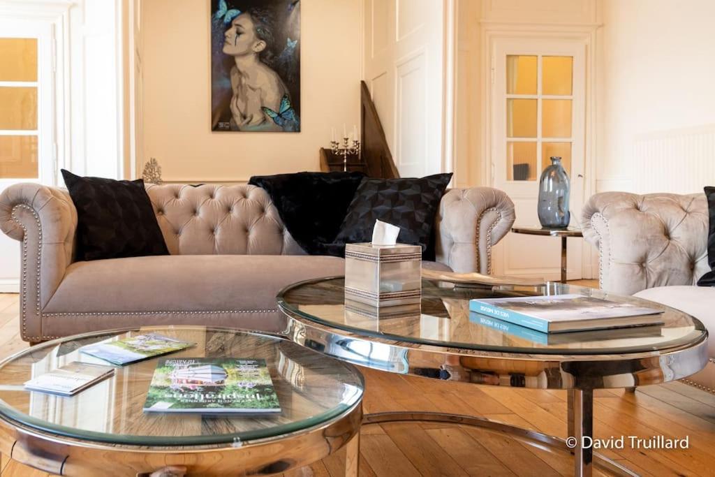 Suites Mana - Matahina Avec Vue Superbe Sur La Place Ducale Et Parking Prive Inclus Charleville-Mézières 外观 照片